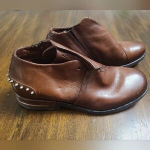 AS 98 Free People Leather Tuck Shoes Size 8